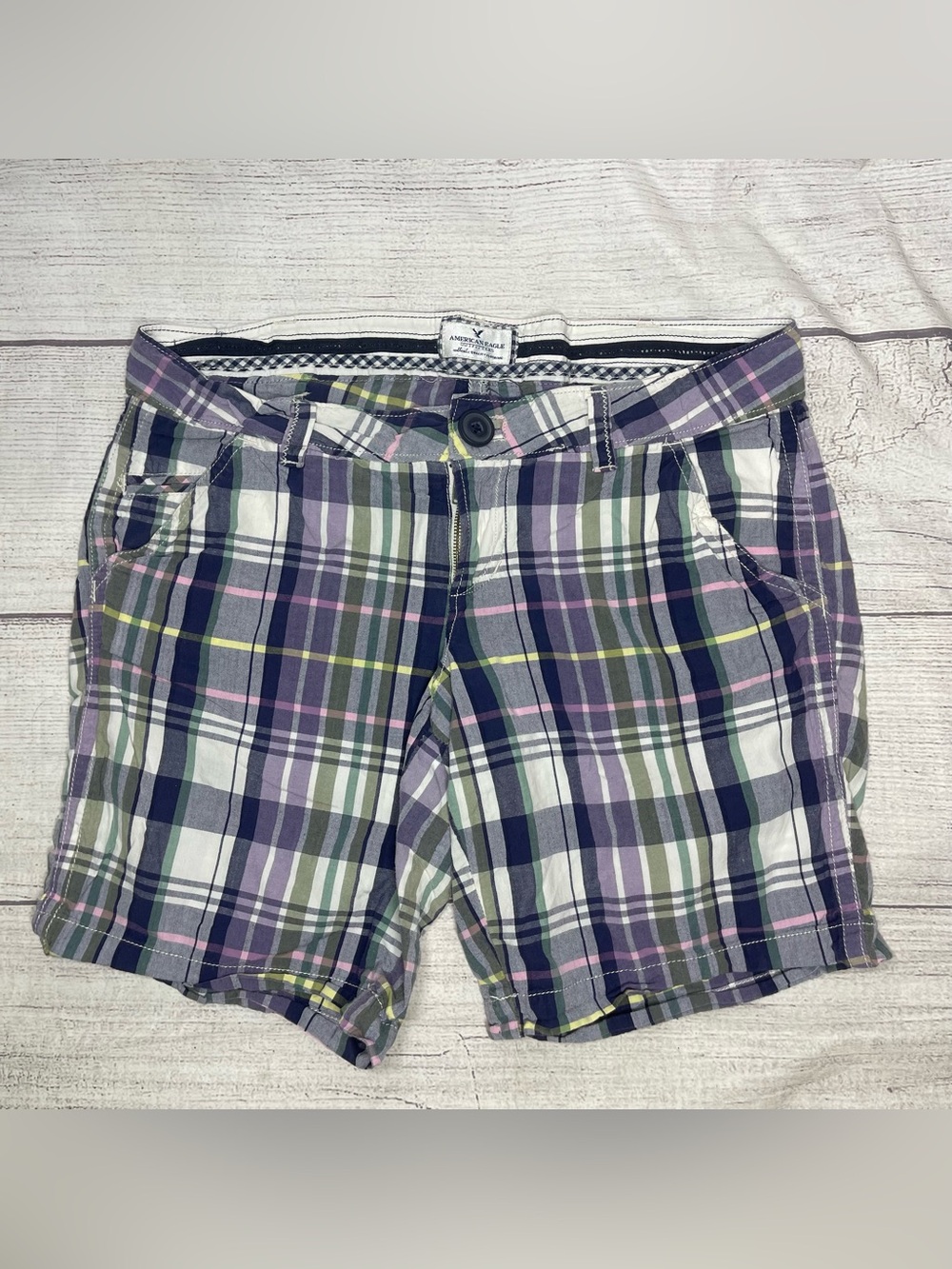 America Eagle Women’s 6 Plaid Low Rise Y2K Shorts